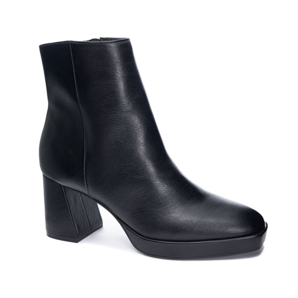 Chinese Laundry Dodger Bootie, Black - New in Box -Size 6